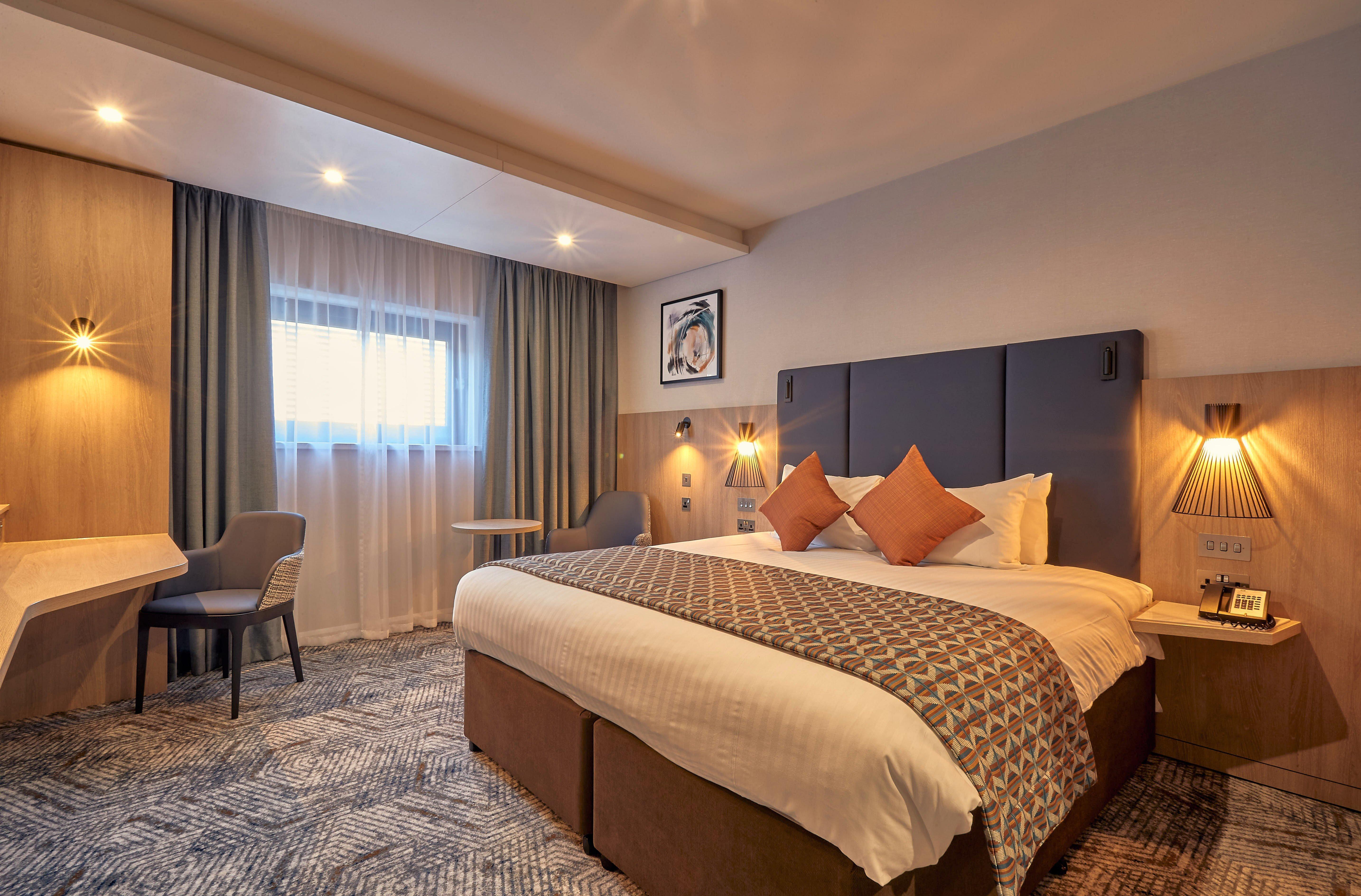 Отель Crowne Plaza Ридинг Экстерьер фото