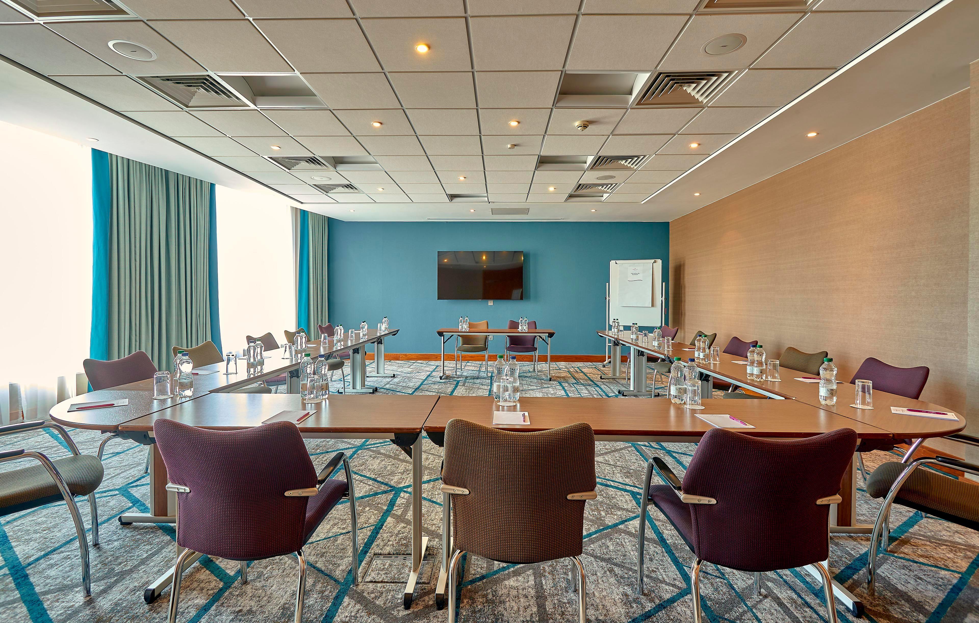 Отель Crowne Plaza Ридинг Экстерьер фото