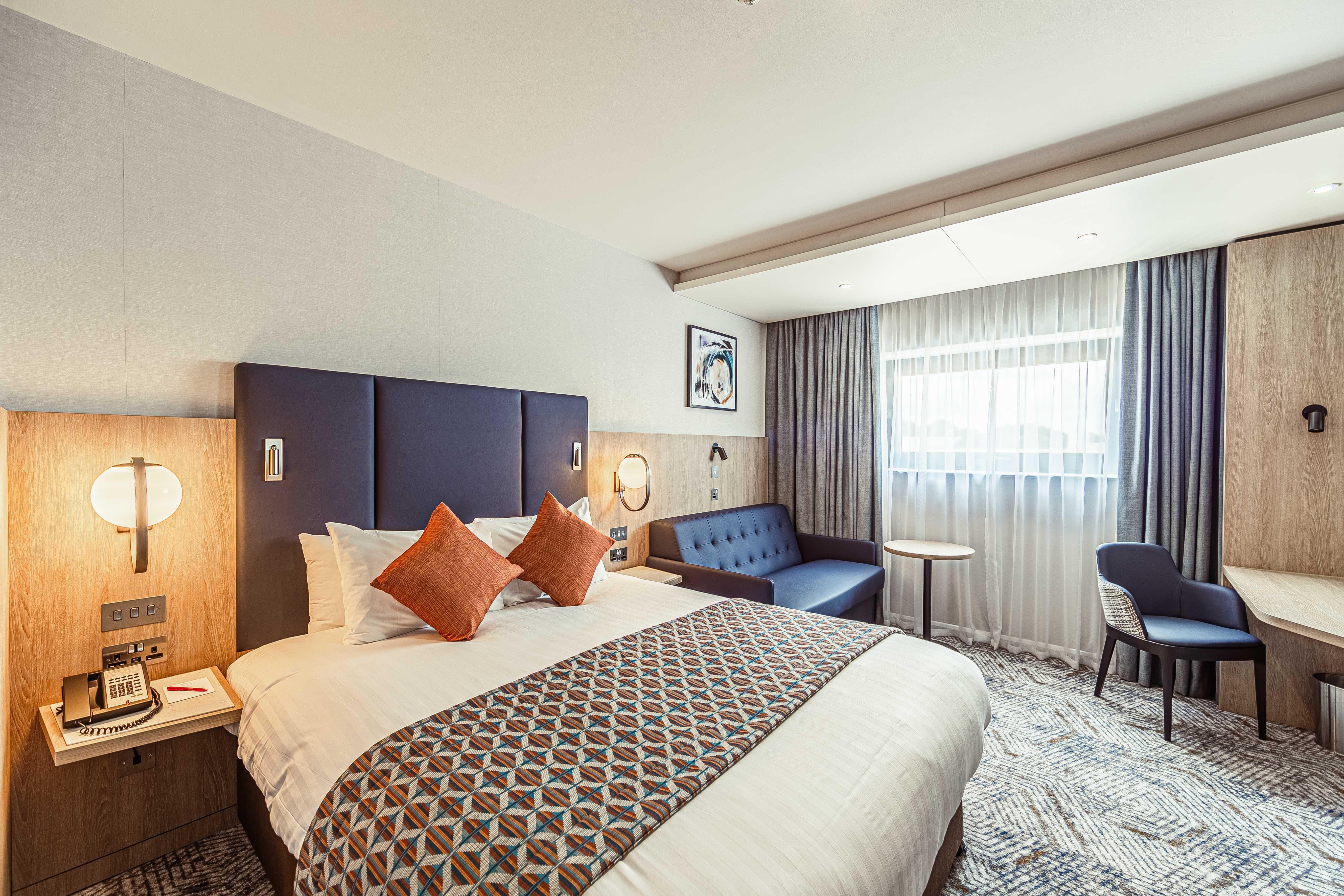 Отель Crowne Plaza Ридинг Экстерьер фото
