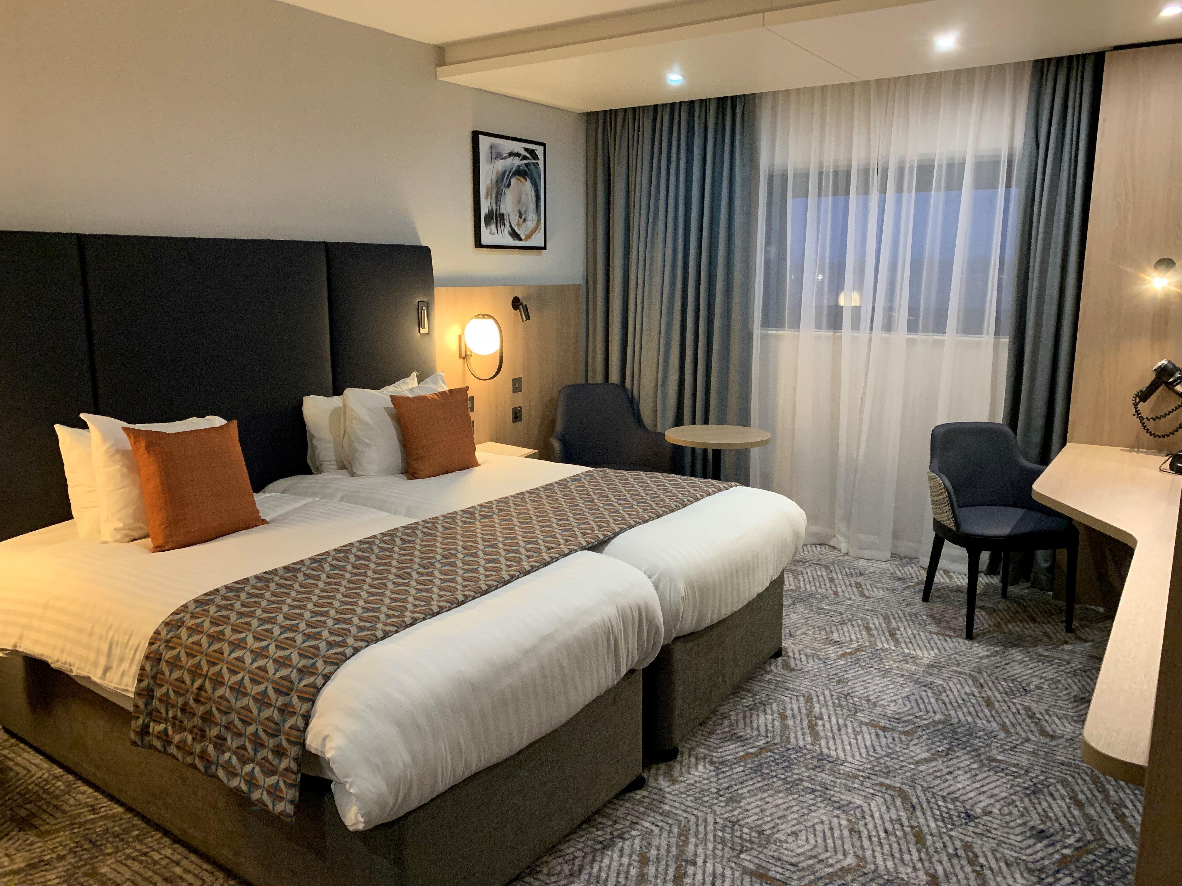 Отель Crowne Plaza Ридинг Экстерьер фото